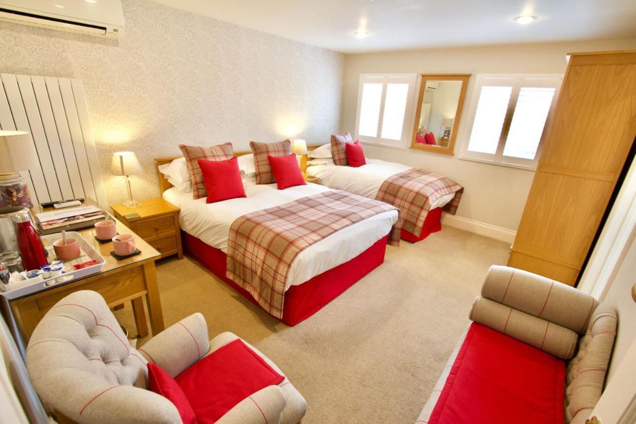 Chestnuts House Boutique B&B Бат Екстериор снимка A room at the hotel