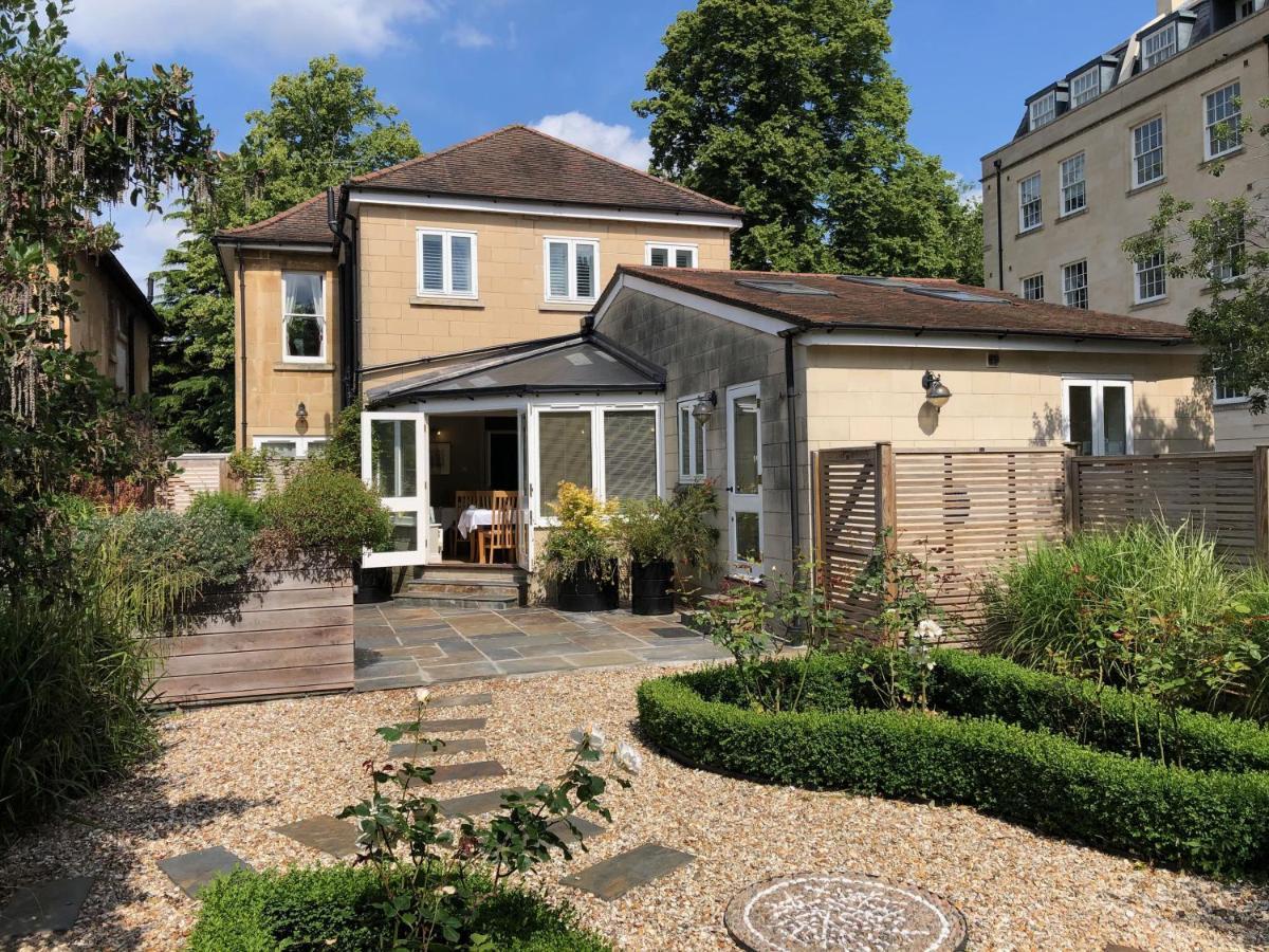 Chestnuts House Boutique B&B Бат Екстериор снимка The garden of the former home of the 10th Duke of Grafton