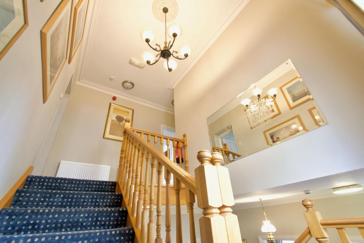 Chestnuts House Boutique B&B Бат Екстериор снимка The interior of the hotel