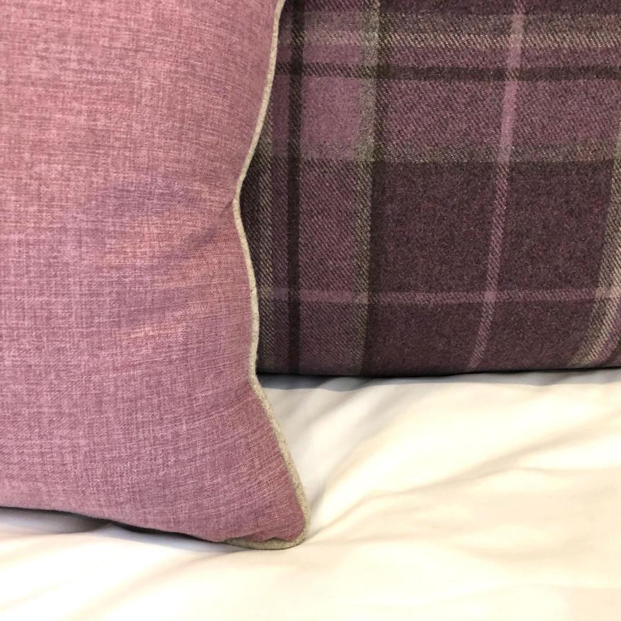 Chestnuts House Boutique B&B Бат Екстериор снимка Tweed cushions
